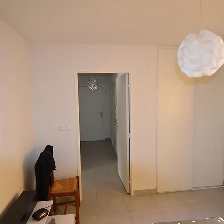 4 Personnes Avec Balcon Quartier Du Port A
