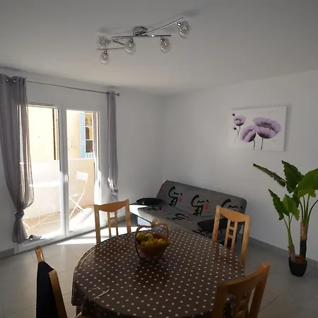 4 Personnes Avec Balcon Quartier Du Port A Nice